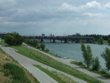Vorschaubild dscf09755_Bahn_Bahnbruecke_Donauradweg_Wien.jpg 