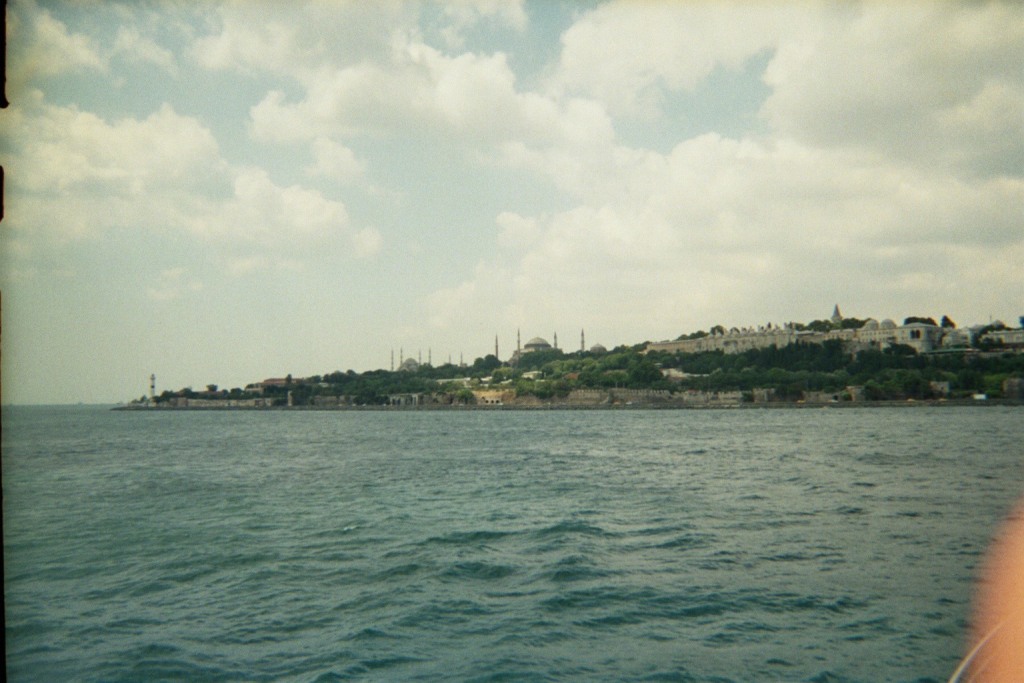 Skaliertes Bild 02_011_15A_Faehre_ueber_Bosporus_Istanbul.jpg 